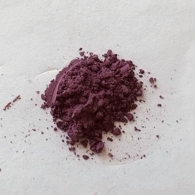 Keramische glazuur Vlek in paarse kleur met CAS-nr. 68187-12-2 en EINECS-nr. 269-073-6