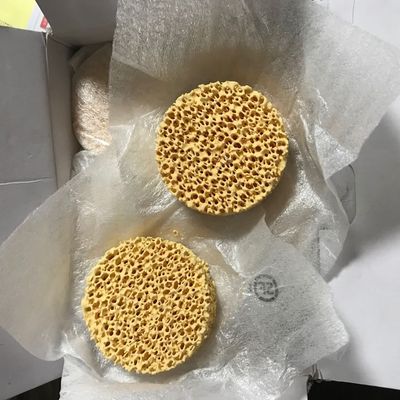 Siliciumcarbide poreuze keramische schuimfilter voor oplossing voor het filteren van gesmolten metalen