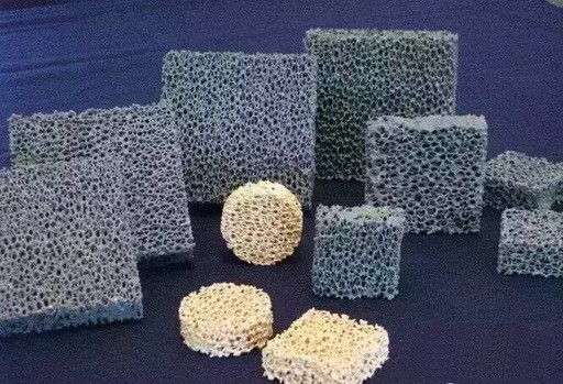 Siliciumcarbide poreuze keramische schuimfilter voor oplossing voor het filteren van gesmolten metalen